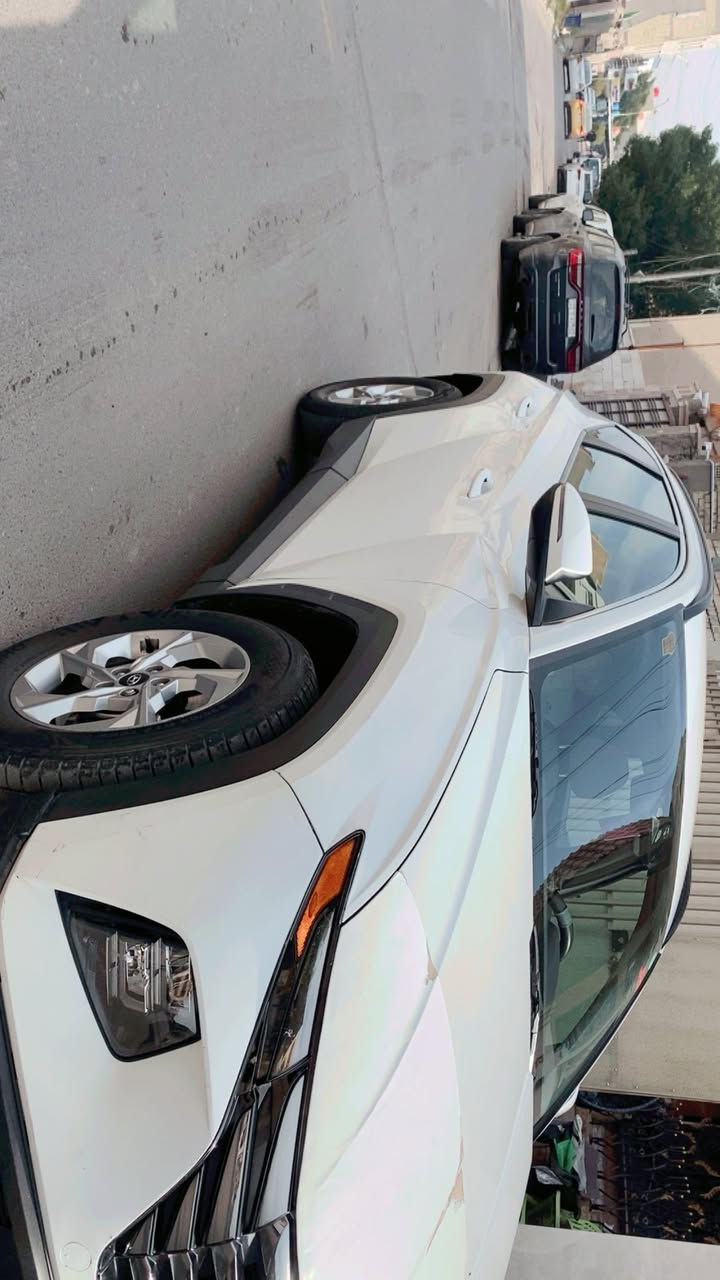 🚗 هيونداي توسان 2022 – SEL وارد أمريكي
• محرك 2.5 لتر 4 سلندر
 • ناقل حركة أوتوماتيك 8 سرعات
 • نظام دفع أمامي
 • شاشة لمس
 • Apple CarPlay & Android Auto
 • كاميرا خلفية
 • حساسات خلفية
 • نظام الثبات الإلكتروني
 • مراقبة النقطة العمياء
 • تحذير مغادرة المسار
 • مثبت سرعة
 • مكيف أوتوماتيك
 • مفتاح ذكي وتشغيل زر
 • بدون ايرباك سليم 
 • أضوية LED
ماشيه ٥١ الف تفاصيل لحادث بالرابط ادناه 
https://bid.cars/en/lot/0-31928148/2022-Hyundai-Tucson-5NMJB3AE4NH043421
السعر ١٨٢

للتواصل ***********
