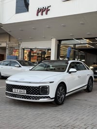 كراند ازيره 2025 وارد كوري ماشيه 4000km فول مواصفات عدا فتحه  مغلفه pp...