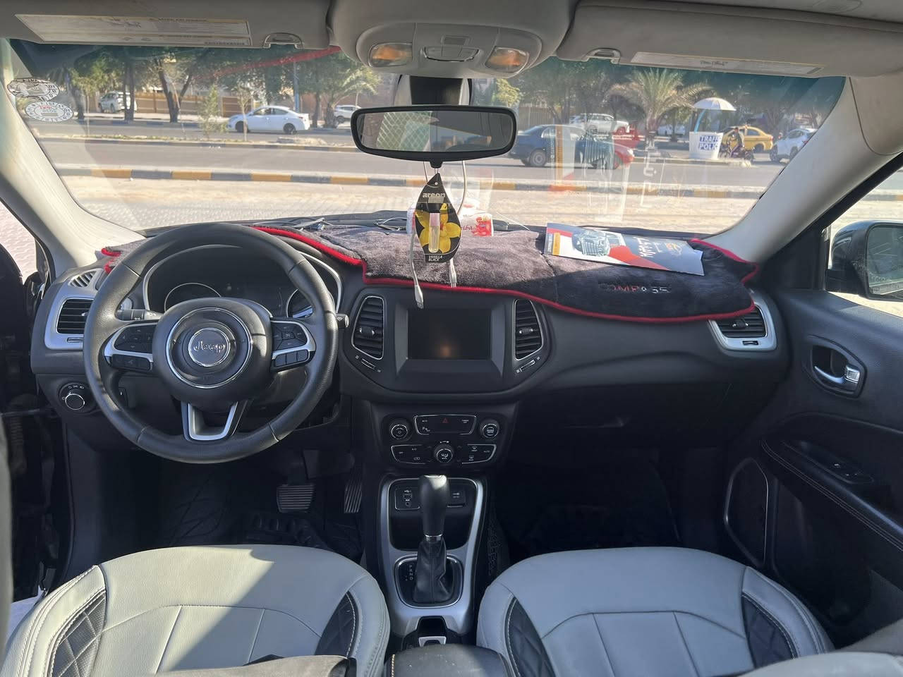 اللهم صلي على محمد وال محمد
السلام عليكم اخواني جيب كومباس مديل 2021للبيع. فول موصفات تحكمات رادار امامي اخلفي فول سياره ما عده بس فتحه سقف 

حادث امريكا فقط قطعتين جاملغ ايمن وبنيد بدون دواخل بس صبغ اخواني سياره رقم اربيل تريد مداور تريد وكاله بخدمتك   مكاني النجف الاشراف لسعر 138 الاستفسار نتصل ع رقم *********** بي واتساب
