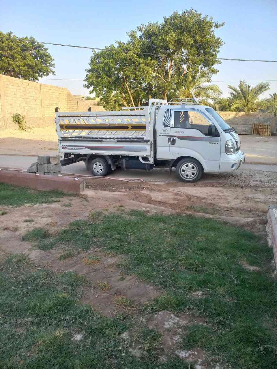 كيا عموشه موديل 2012 مكفوله تبريد شغال تدفئه شغاله بس المحرك بي خيط بخار بسمي تحويل مباشر رقم بغداد للستفسار *********** /*********** مكان السياره الفلوجه /السعر 108 وبيه مجال
