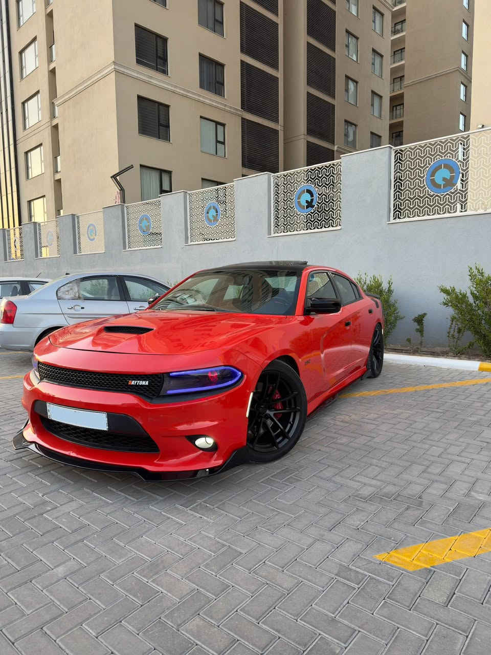 دودج جـارجر ( DAYTONA // SRT ) 🍊🧡
الموديل: [ 2020 ]
المحرك: [ V8 / 6.4 ] 🚀
الگير: [ أوتوماتيك ]
الممشى: [ 43 الف ميل ]
اللون : [ برتقالي - مميز ] 🔸
الحالة: [ السيـارة وارد أمريكا كلين بدون قطرة صبغ  فقط دعاميات. ، بدون أيرباك ]

[ الـــــمـــواصــفـــــات ]

- تشغيل عن بعد + تشغيل بصمة 
- فتحة سقف 
- شاشة كبيرة 
-دشبول جلد 
- كار بلي 
- سستم سماعات 
- مقاعد جلد + الكنتارا 
- مقاعد تدفئة + تبريد 
- مقاعد خزن ميموري 
- حساسات خلفية 
- فجوج بريك بريمبو 4 بستم 

[ الاضـــــــافــــــاات ]

- برمجة أيكل 🦅
- بوابات كتم 
- نشرات داخلية LED 
- أويل كاج كان 
- منظومة ميثانول 
- زرع عدسات متغيرة LED 

الموقع: [ بغـداد ] 📍

  

للتواصل واتس اب او اتصال : [ *********** ]

#دودج #تشارجر #دايتونا #
