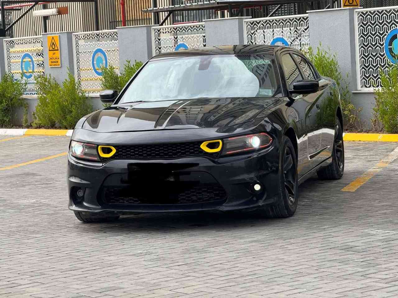 السلام عليكم
چارجر 16 SXT
رقم بغداد انكليزي سنويه وهزه جدد
حادثها سرقة قطعه وبابين كلير من امريكا
بدون ايرباك ولادواخل 
گير مكينه صدر تبريد ثلج 
تخم تاير ويل 18 SXT
زرع لدات متغير
السيارة جاهزة ومال جناي
السعر 158 وبيها مجال للشراي او مراوس ترهم
وعيوني الكم 
عنواني بغداد ***********
