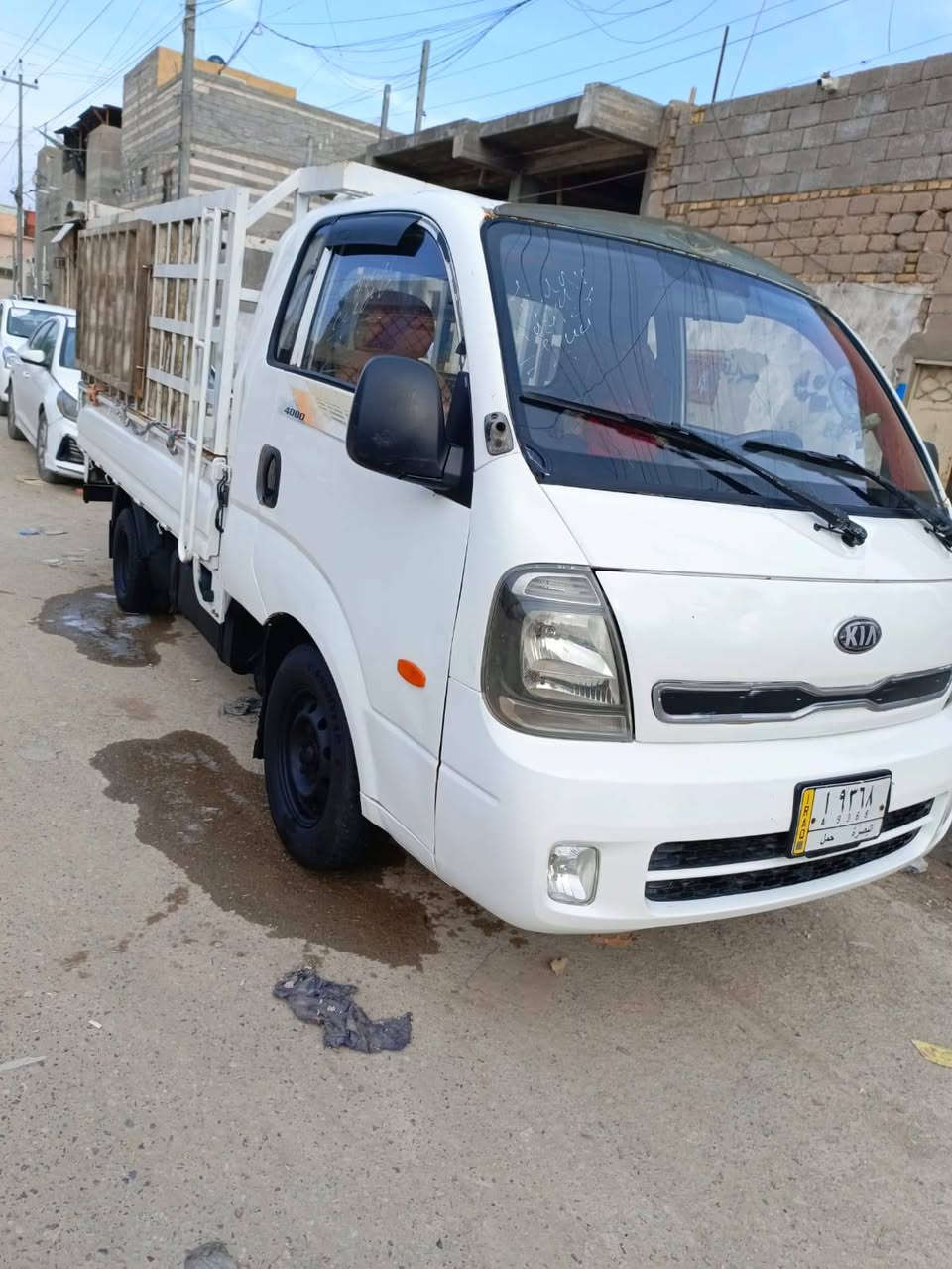 كيا بنكو مكفولة موديل ٧مكينة توني شادها اليوم عندي وصل ضمان كير حدادة مكينه زيرو ماماشية رقم بصره مكان بصرة سعر ٧٧رقم راعي السيارة ***********بدي جديد زلغ مابيها
