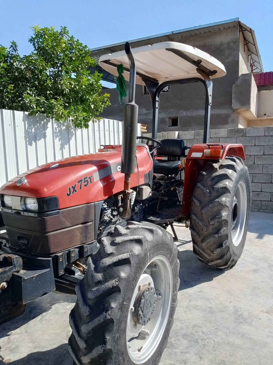 السلام عليكم
للبيع مكينة نوع كيسي هندي 
حجم JX75
مكينة على وضع الشركة 
المكان واسط الصويرة 
للاستفسار /***********
