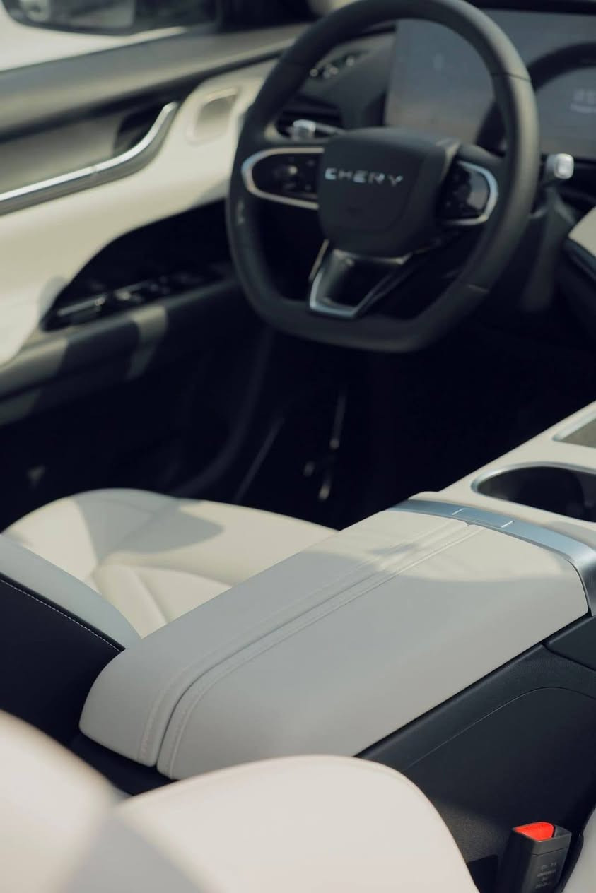 Chery EQ 7
موزع معتمد 
استلام فوري بأقل سعر 
ضمان بطارية ٨ سنوات
للتواصل 01141924276


**إذا كنت صاحب هذا الإعلان وتريد حذفه لأي سبب، رجاءا أرسل رسالة إلى الدعم الفني**