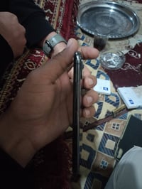 ايفون اكس • ذاكرة ٦٤ • ظهر مشروخ