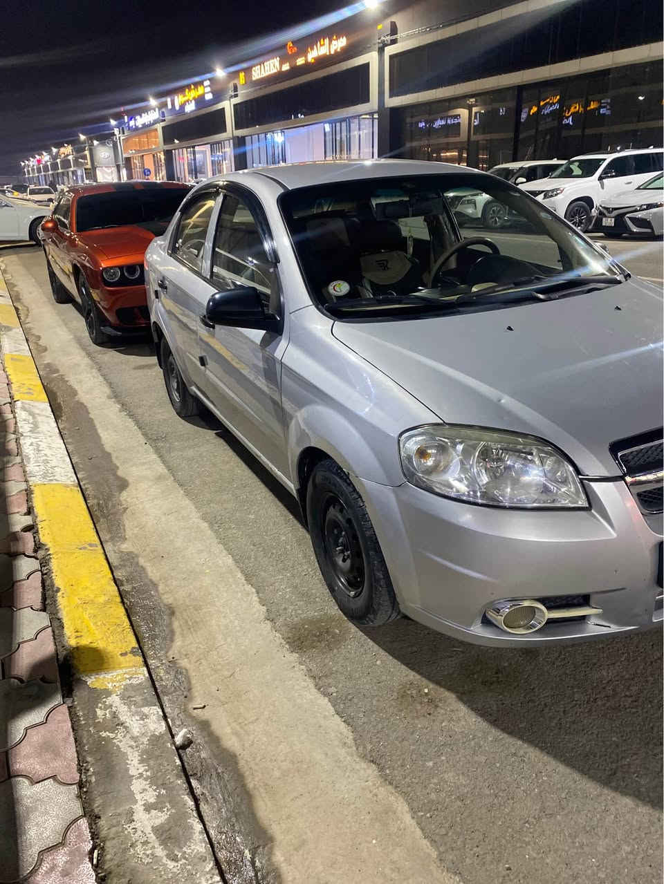 أفيو 2010 كابون بانزين السياره باسمي بدون صبغ بدون ضرار السياره جديدة السياره جاهزة ربع ماتصرف عليها كفالة عامة من الدعامية إلى الدعامية مكان السياره موصل ‭‬السعر 75 وبيها مجال 
*********** Singapore
