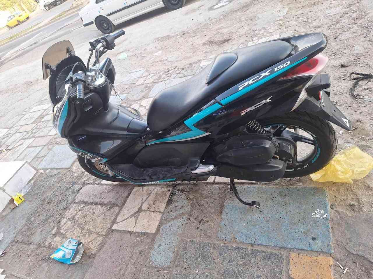 السلام عليكم 
بي سي اكس جيل اول ياباني 
مكينه ١٥٠ 
لون اسود مكينه مكفوله صوت و تبخير 
حساس ازدحام A 
كفراتهه نضاف موشمه 
نكره بكل وقت
ما ماشيه هواي 
 شلعه و معدل بطناش 
بيهه بس القايش تعبان ما بدلته لئن ملكيت اصلي 
مكاني بغداد الشعله بغداد, العراق


**إذا كنت صاحب هذا الإعلان وتريد حذفه لأي سبب، رجاءا أرسل رسالة إلى الدعم الفني**