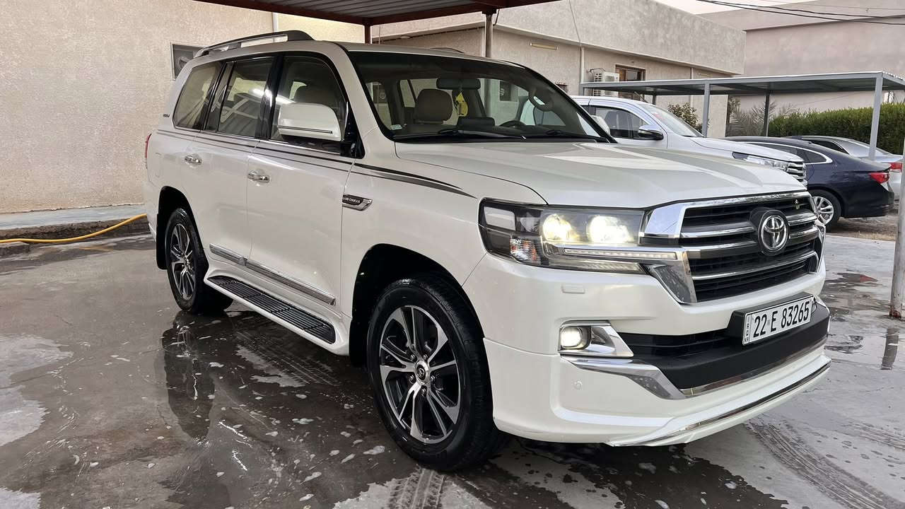 السلام عليكم : لاندكروز موديل 2020 ساز فول مواصفات  گراند تورنك ميحتاج اذكر المواصفات ماشيه 77الف السياره كفاله عامه من كلشي رقم اربيل بسمنا السعر 535 مكان السياره بغداد اليوسفية 
***********
***********
