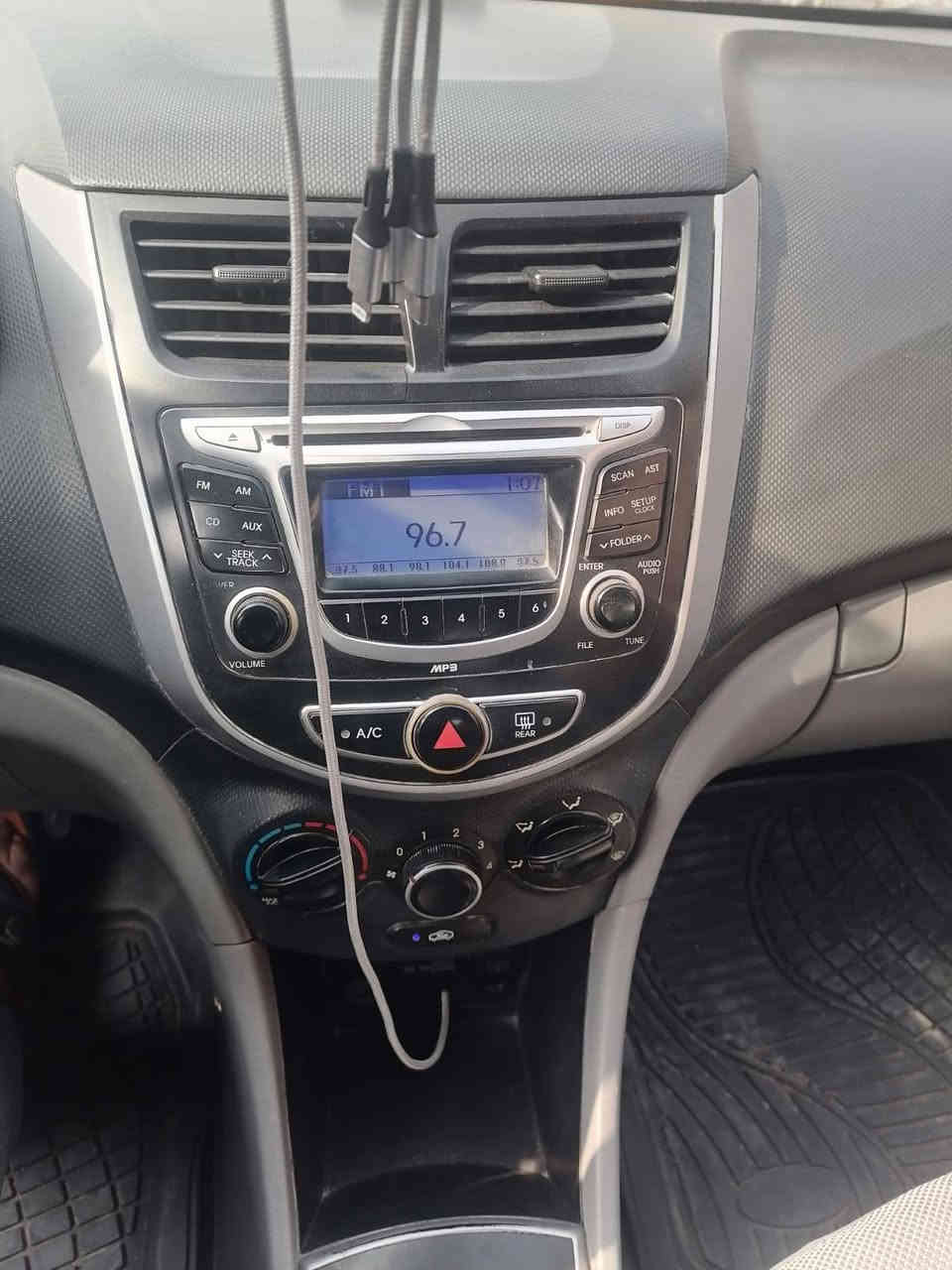 السلام عليكم اكسنت لبيع 2012 كفالة من الفتح والتبديل عد طخات بسيطة. سيارة جديدة وصبغة وحدة فقط محرك وكير مكفولات من الفتح والعطل حداية امامي + خلفي جديدة  رقمها دولي الجديد مكان سيارة الديوانية
***********
