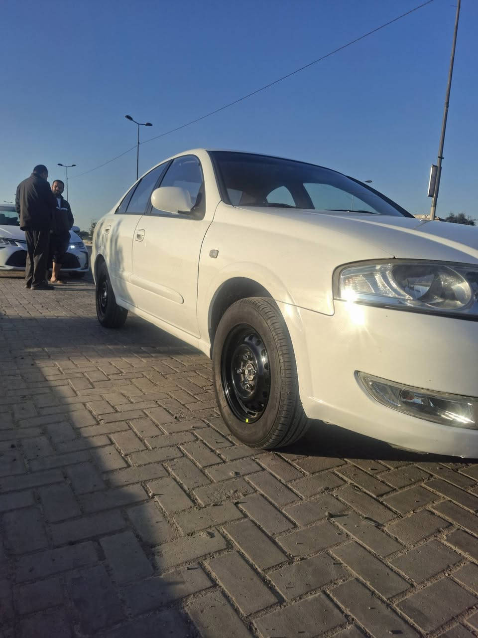 نيسان سني 2008 سيارة كفالة عامه من التبديل والضربة بية ملاحظات صبغ بين الباب والجاملغ الامامي بسيطة بدون داخل ماشية 126 km  سيارة كاملة من تبريد وصدر امامي خلفي تخم تاير سيارة مابية نقص برغي السعر 100 $ بية مجال قليل العنوان الحارثية ***********
