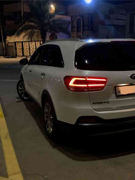 السيارة كفالة من الصبغ والضربة بيها ملاحظات صغيرة 

 المواصفات والتفاصيل : 
موديل: 2015 الشكل الحديث
وارد: خليجي 
فئة: برستيج (Full Option)
محرك 2.4 – 4 سلندر اقتصادي
دفع رباعي (AWD) قابل للفصل
فتحة سقف بانوراما كاملة
مقاعد جلد طبيعي
تبريد وتسخين مقاعد أمامي وخلفية
تحكم كهربائي بالمقاعد
تشغيل بصمة + دخول ذكي بدون مفتاح
حساسات أمامية وخلفية
تحكمات ستيرن 
نظام بلوتوث + AUX + USB
تحكم بالتكييف منفصل أمامي وخلفي (Dual Zone + Rear AC)
نظام تثبيت السرعة (Cruise Control)
مري شفط
إنارة أمامية وخلفية LED
٣ قطع تبريد 
 السيارة رقم شمالي 
193

تجي تگلب وتاخذها لأي سونار الي يعجبك واني خادم ...
مكانها بغداد 
للتواصل 
0785 991 7831
