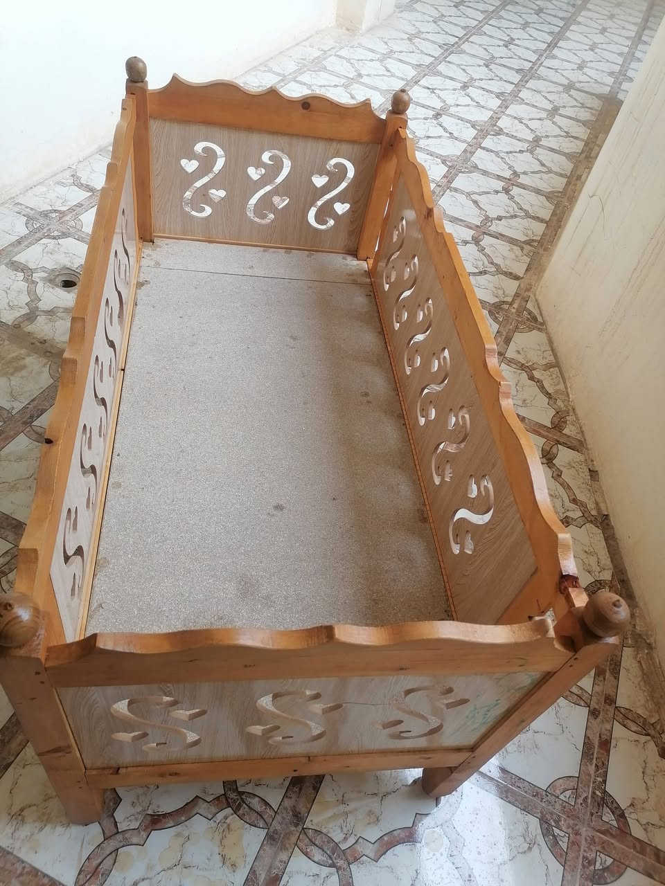 السلام عليكم كاروك اخو الجديد 
طول متر و30
عرض 75
رتفاع 60 
السعر 50 قفل 🔒
ستفسار ***********
