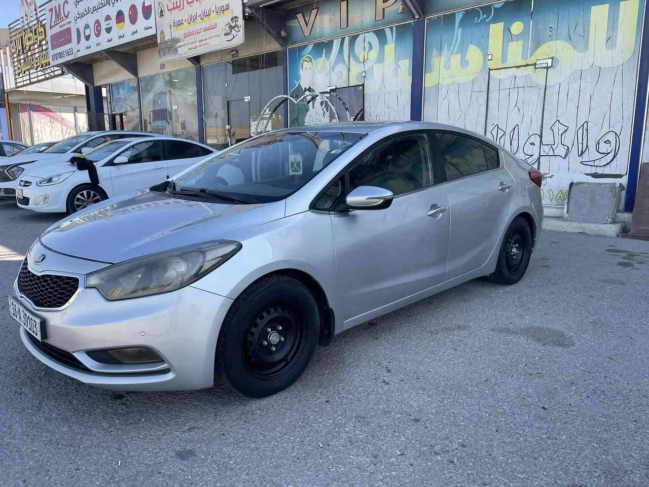 السلام عليكم ورحمة الله
كيا سيراتو خليجي 

موديل 2013 

حجم المحرك 1600 دوش مكفول شرط الفحص 

السياره فول مواصفات للاخير VIP 

بيها صبغ عام لكن السياره مكفوله كفاله عامه من ضربه حادث كص تفحص وين ميعجبك شرط البجم مامفتوح بي برغي الحوض التكم القماره كله مكفول 

سبب الصبغ جراد ونصبغت للجماليه 

السياره جاهزه كير محرك كفاله  تبريد بداية الصيف الراح سويته منضومه كامله فريز راديتر كمبريسر 
حدادية 80% 

رقم قادسية دولي بأسمي مشروع وطني اي وقت واي مكان حاضر للتحويل سنويه جديده 2028 

السعر  105

مكان السياره النجف الاشرف اي استفسار هاي ارقامي

***********
***********
