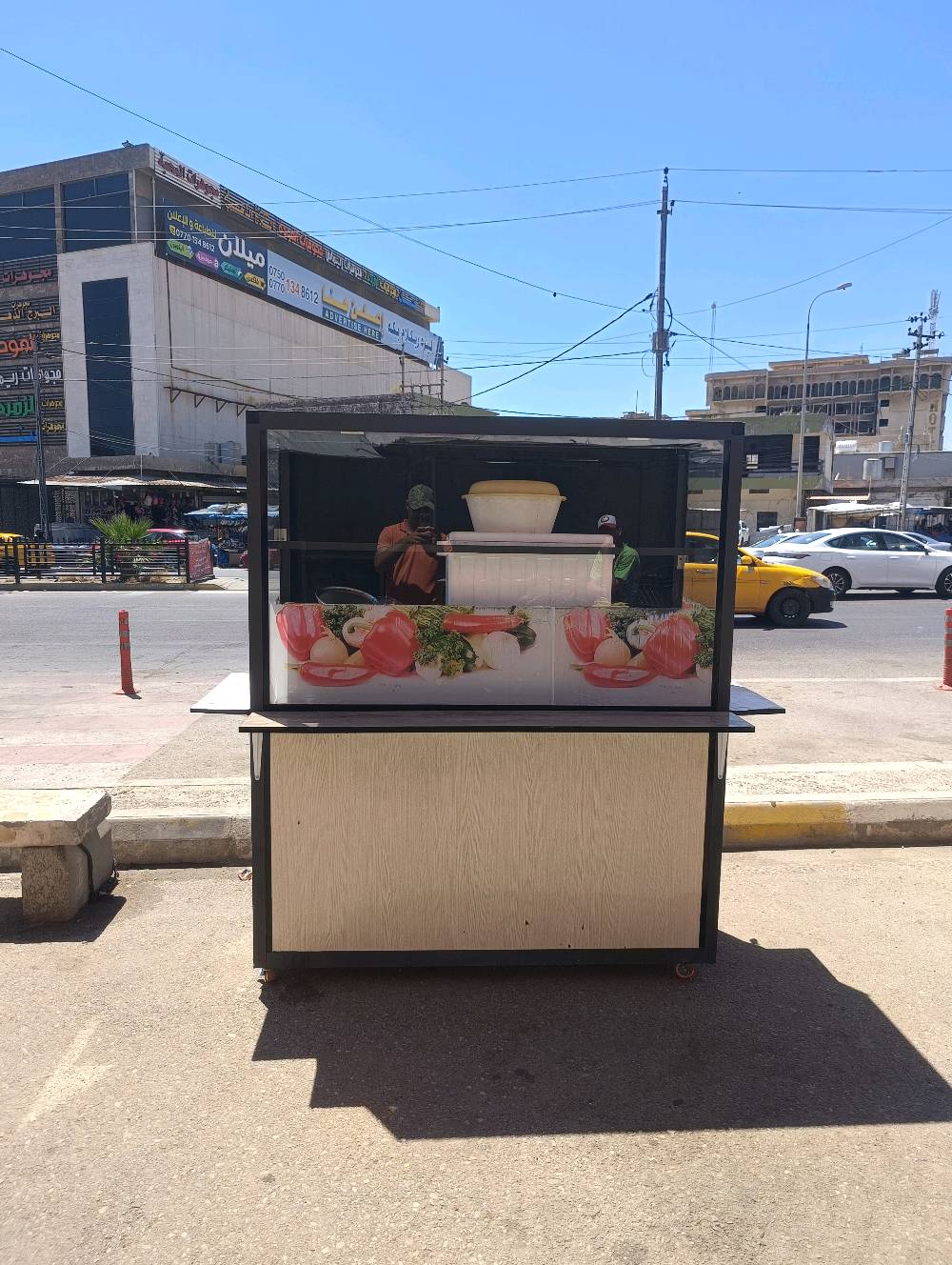 ميز وطباخ 4 عيون هيا ومواعينها للبيع مكاني كركوك حي النصر..... 
***********