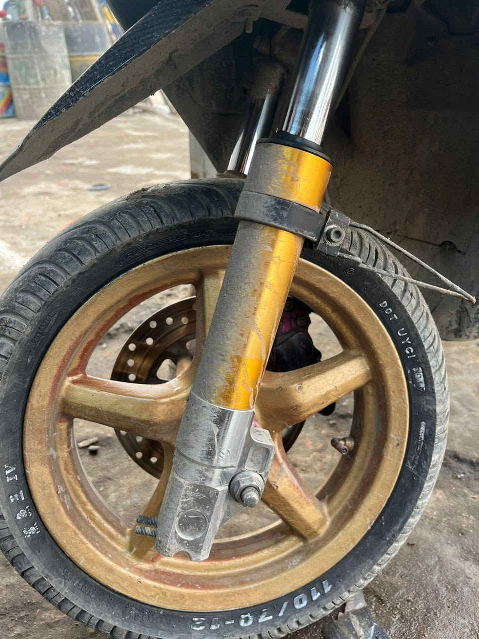 سلام عبيكم تزويد سكنس للبيع كلشي وسعره مكاني زعفرانيه وتوصيل موجود شتريد راسلني واتساب كل شي وسعره ***********
