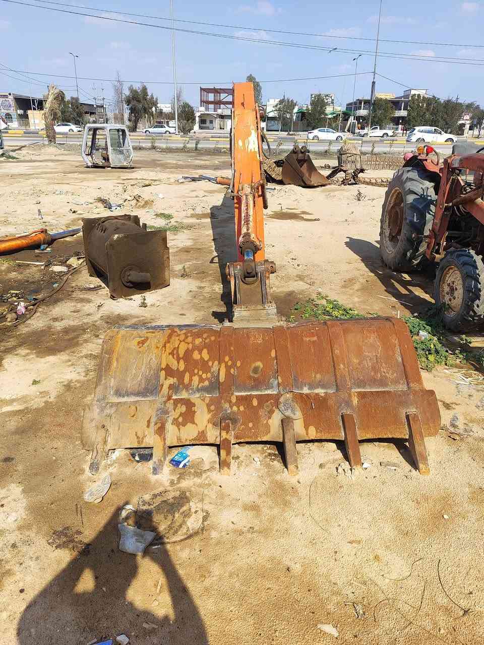 اللهم صل على محمد وال محمد للبيع اومراوس جب ياباني اصلي ابولقفل ١٤ متر يرهم على حجم ٢٠٠ و٢١٠ خفيف على الحفاره حياهم الله الشرايه الطيبين العنوان كربلاء المقدسه شارع كربلاء نجف تلفون ***********
