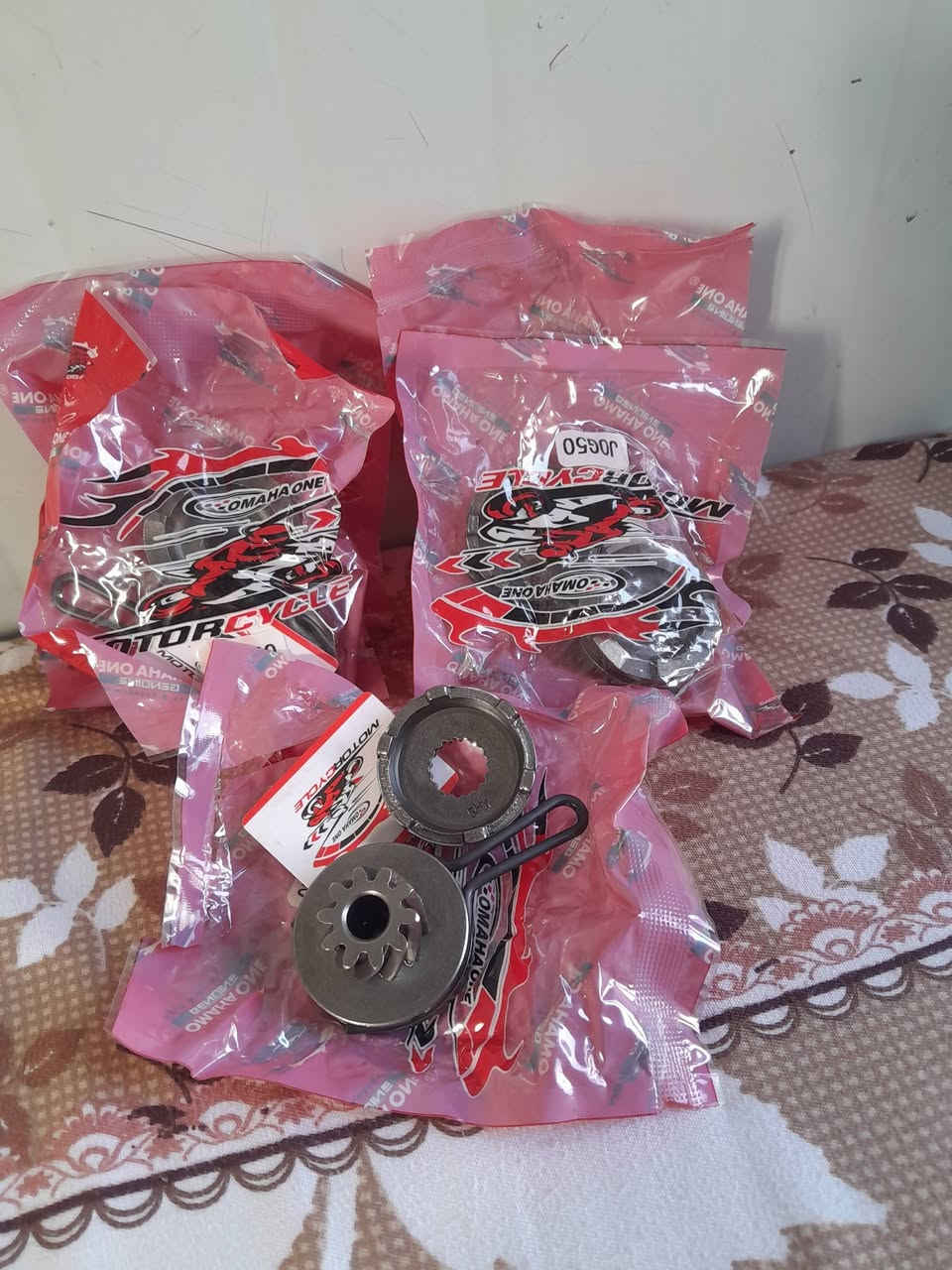 سلام عليكم متوفر قطع ياماها بطه 
فقط توصيل


**إذا كنت صاحب هذا الإعلان وتريد حذفه لأي سبب، رجاءا أرسل رسالة إلى الدعم الفني**