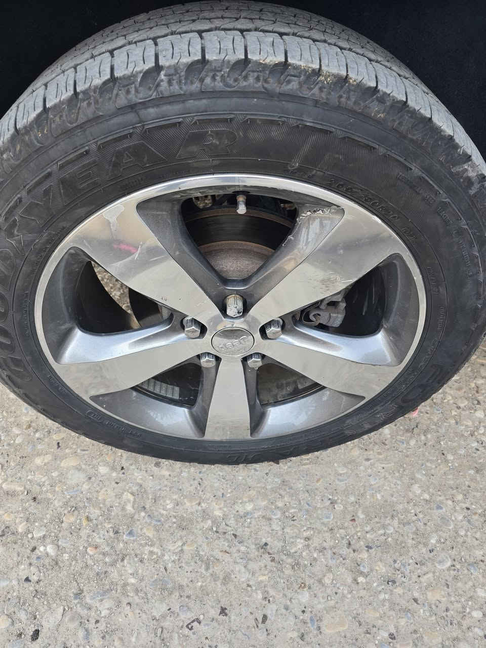 تخم ويل جيب حجم ٢٠ وياهن تخم تاير كودير امريكي ***********
