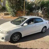 كورلا كورلا 2013 قطعة صبغ فقط محرك 1800  الاستفسار  07878058455