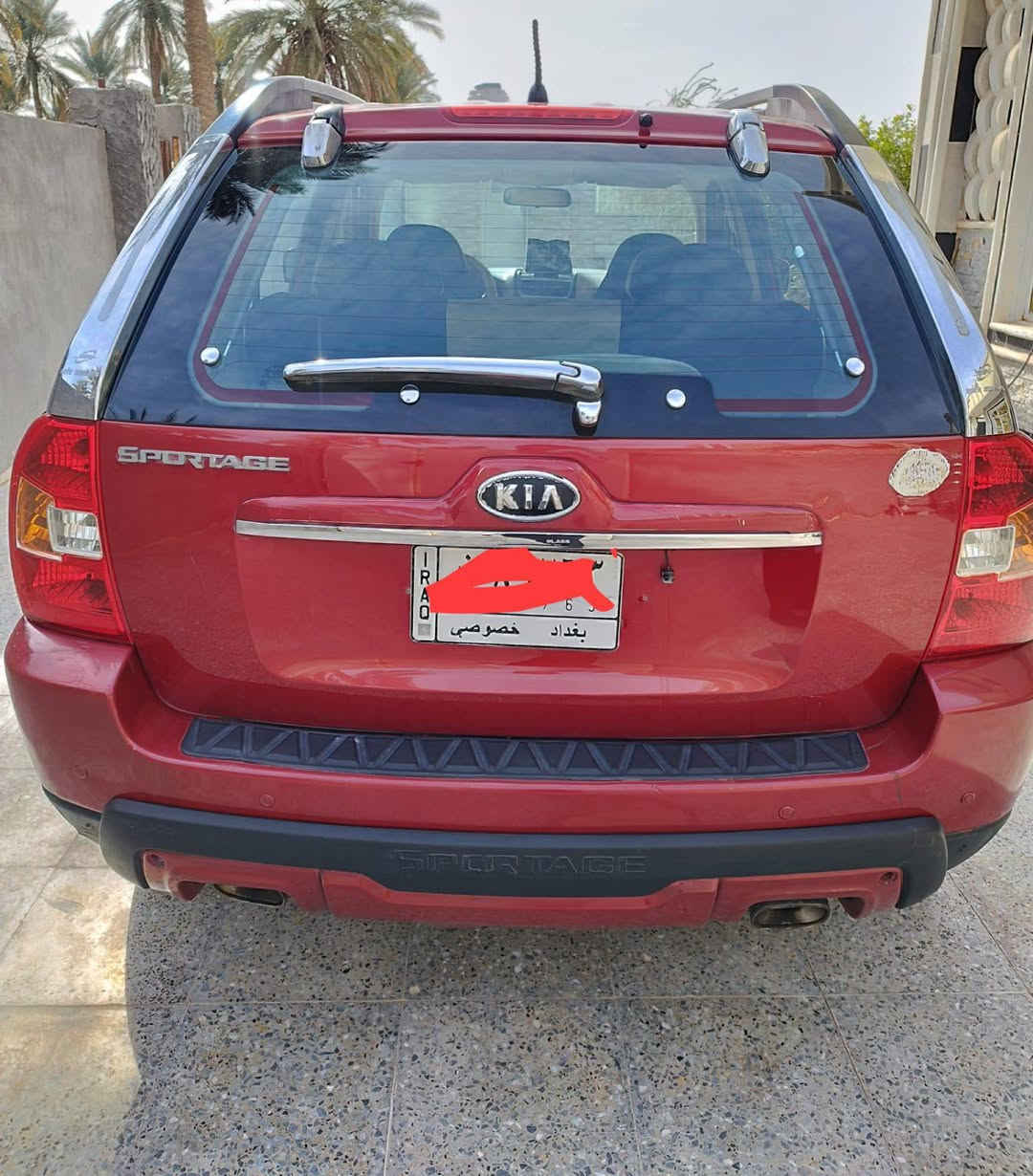 السلام عليكم .
سبورتج 2010.مكينة وكير وتبريد .خير من الله نظيفات كلش .
بيها صبغ بابين خلفيات بدون دواخل   وبارد بمكانين .السيارة نظيفة داخل بيجي .
سنوية بنهاية ال26 
شرط التحويل مكانها ديالى ناحية السلام .
عارضها 108 وبيها مجال للشراي .
*********** .او تدخل خاص وبخدمتكم
