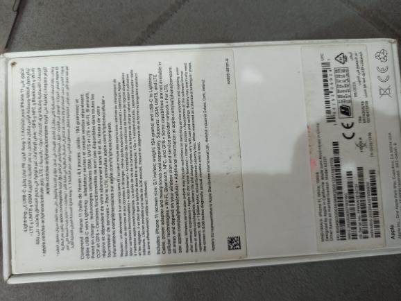 ايفون 11 عادي شرق اوسط ماستر بيه شخوط خفيفه كلش بلشاشه حتى ما بينه كلشي ما مبدل بيع ممفتوح شرط الفحص بطاريه 78 نموذج m رايده ب300 وبيه مجال بسيط مكاني كربلاء حي السلام ***********
