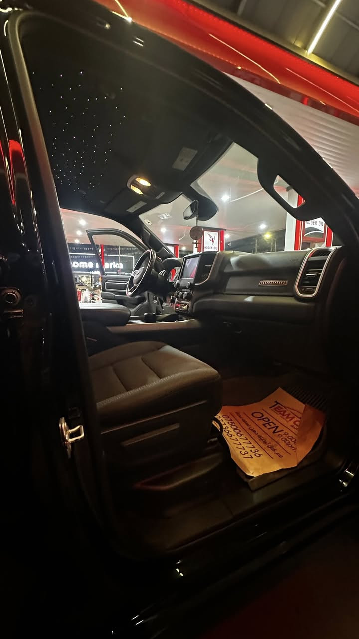 /////////////////////////////////////////
رام بك هورن 2023

 محرك

6 سلندر 3,600 المرغوب 

——————————————

————-المواصفات ———— 

نضام ETORQUE ايتورك تقليل من صرف الوقود 

شاشه 

بدي قصير باب طويل المرغوب

بصمه 

كشنات تدفئه قماش 

كشن كهربائي 

زجاج الخلفي كهربائي 

دفع رباعي فور ويل 

ويل 22  

بدون ايرباك  

وباقي المواصفات معروفه 

——————————————

الحادث 

 سونار موجد 

السياره بدون شاصي  

وكير ومحرك مكفول 

——————————————

القويه ماشيه 72miفقط 

——————————————

مرقمه  جديد اربيل باسمي   

——————————————

ماكن بغداد حي القاهره 

——————————————

السعر 32,000$ 

——————————————

وهذا رقم تلفوني 

 ***********اتصال

***********واتس فقط
