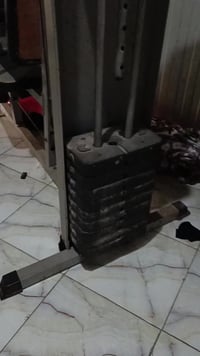 جهاز رياضه 5 حركات للبيع بسعر مناسب 07710372856  نضافه 90 بلميه