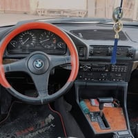 سياره  بي ام٥٣٥ للبيع موديل ٩١ رقم بغداد سنويه جديده كير مرك ع شرط تبر...