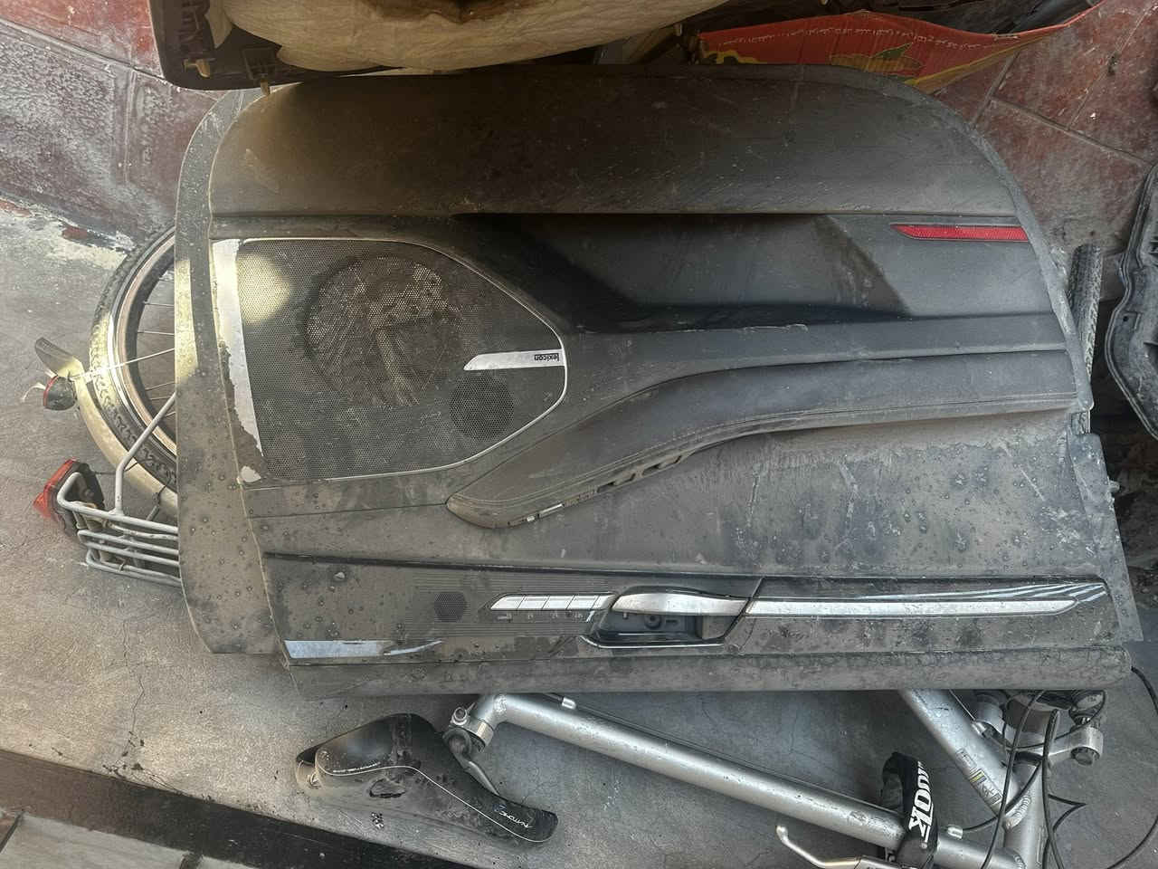 غراض جينسيس g90 موديل ١٨ للبيع كلمن وسعره مكاني بغداد
***********
