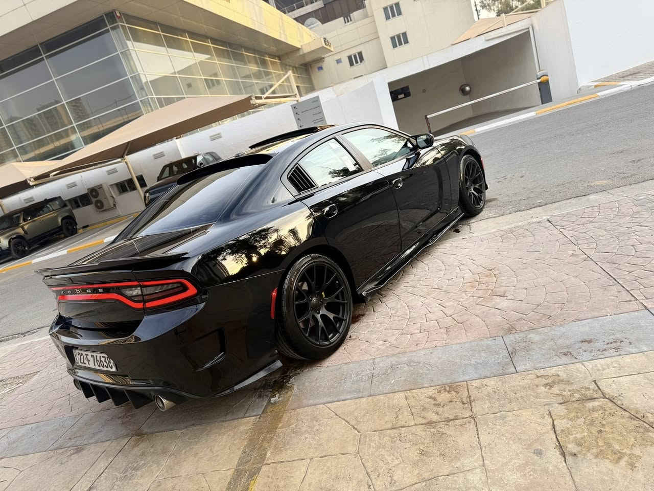 سلام عليكم.  ❤️    //..ممتواجد خاص V6
السيد اللوان لون السود
السياره فقد ماشيه 65 الف ميل 
 الخوان فقد البيع ما اراوس 
.   //DODGE_GHARGER 
السعر السياره ٢١٤ الورقه بيها مجال 
موديل ٢٠٢٠
__المواصفات___
‎*شفتات 
‎كهرباء وحار بارد
‎الفتحه  
‎ستيرن تدفةة
‎*كشن حضن رياضي
‎كشنات خزن ميموري
‎*شاشه كبيره رياضيه 
الحسسات الخلفيه 
‎    سستم صوت بلادي 
‎  *اوبشنات رياضيه 
‎*محدد السرعه
‎*تشغيل عن بعد
‎*ويل كب 20 
‎*كامره خلفيه دواره

‎*حساسات
‎*شاشه كار بلي
‎*كشافات ضباب

‎*مرايا متحسسه للاضاءه العاليه
‎*دخول ذكي بصمه 
‎هواي بعد بيه مواصفات
‎——اضافات——-

‎منظومه زنون عالي  اصلي شرط // ثلجيه
‎بيوجكترات. زنون 
‎سياره نصبته احله من الصور تجي وشوف سياره جديده بمعنى كلمه ادامه عليه من شركه صدر جديد بمعنى كلمه  اي نقص مابيه 
___

‎الحادث____
‎((حادثه خفيف  جداً)السياره
السياره   الچملخ المامي الجيهت  السكن بشرط الفحص  بشرط سياره لا شواصي ولا لغد على الفحص الشبرين الچملخي الخلفي سبخ

السعر220$وكلشي موجود بلسوك واني بلخدمة❤️
 ماعجبك سعرها اترك تعليق حلو مثل وجهك لحلو❤️❤️
‎مكاني اربيل🏨🏨
‎للاستفسار
***********
***********
