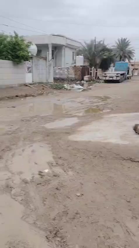 للبيع مساحه 160
بيت عله شارعين ياكون من 3غرف وديوانيه وحمامين 

طابو صرف البيت جاهز من كلشي 
السعر 85وبي مجال انشاء الله 
للستفسار اتصل ***********
