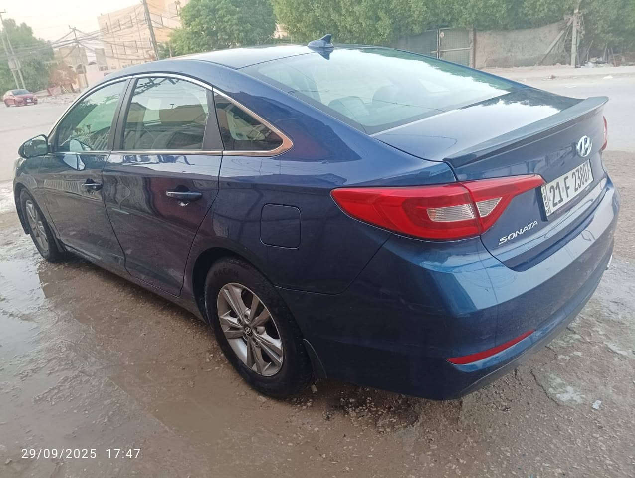 سلام عليكم ***********
سوناته 2016جديده وجاهزه 

تريد وكاله او مداور جاهزه وجديده 

السعر 111 وبيهه مجال للشراي مكاني نجف ماشيه 90 مكينه وكير حداديه تخم تاير جديد على الشرط سونارهه مرقف بالصور
