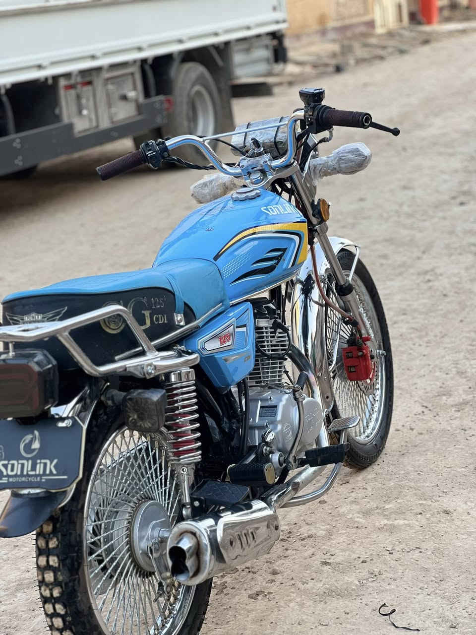 سلام عليكم
دراجه تايكر 25 

دراجه بيه نقص ستان بنص فقط 

دراجه خير من الله كلشي شغال بيه 

أوراق موجود شلعه ومعدل فول 

بدون صلنصه انطيك كاتم وياه 

المكان ديالى بعقوبه تقاطع القدس 

تصال عل رقم ***********
