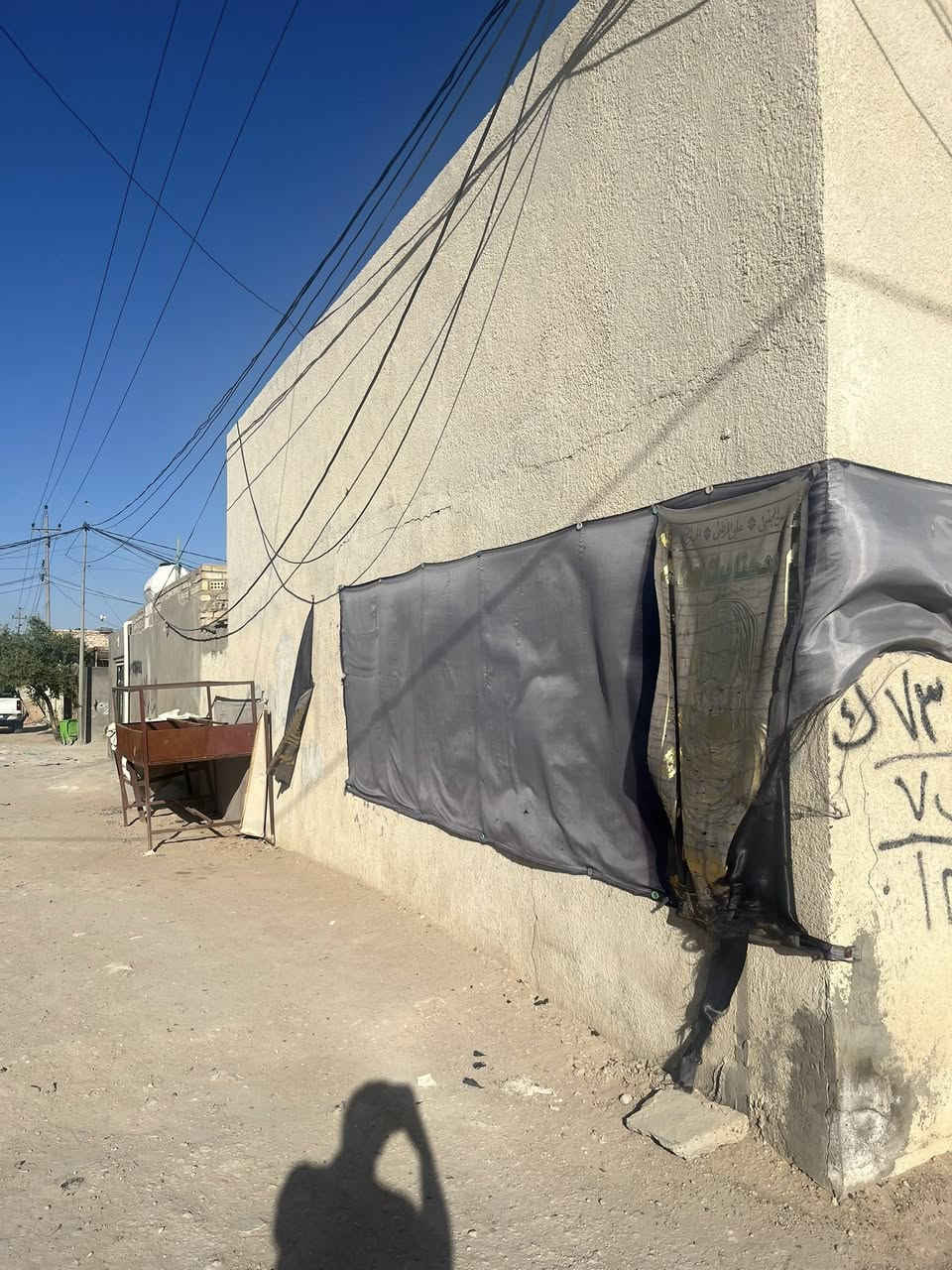 السلام عليكم  بيت للبيع النجف حي الرحمه بدايه الحي مقابيل مرقد السيد محمد باقر الصدر 120متر  بناد نضيف وبيت مرتب ما عوزه شي
***********
