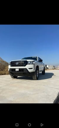 نيسان فونتير البيع موديل ٢٠٢٤ رقم فحص دخول جديد قطعه وحده صبغ بنيد فقط...