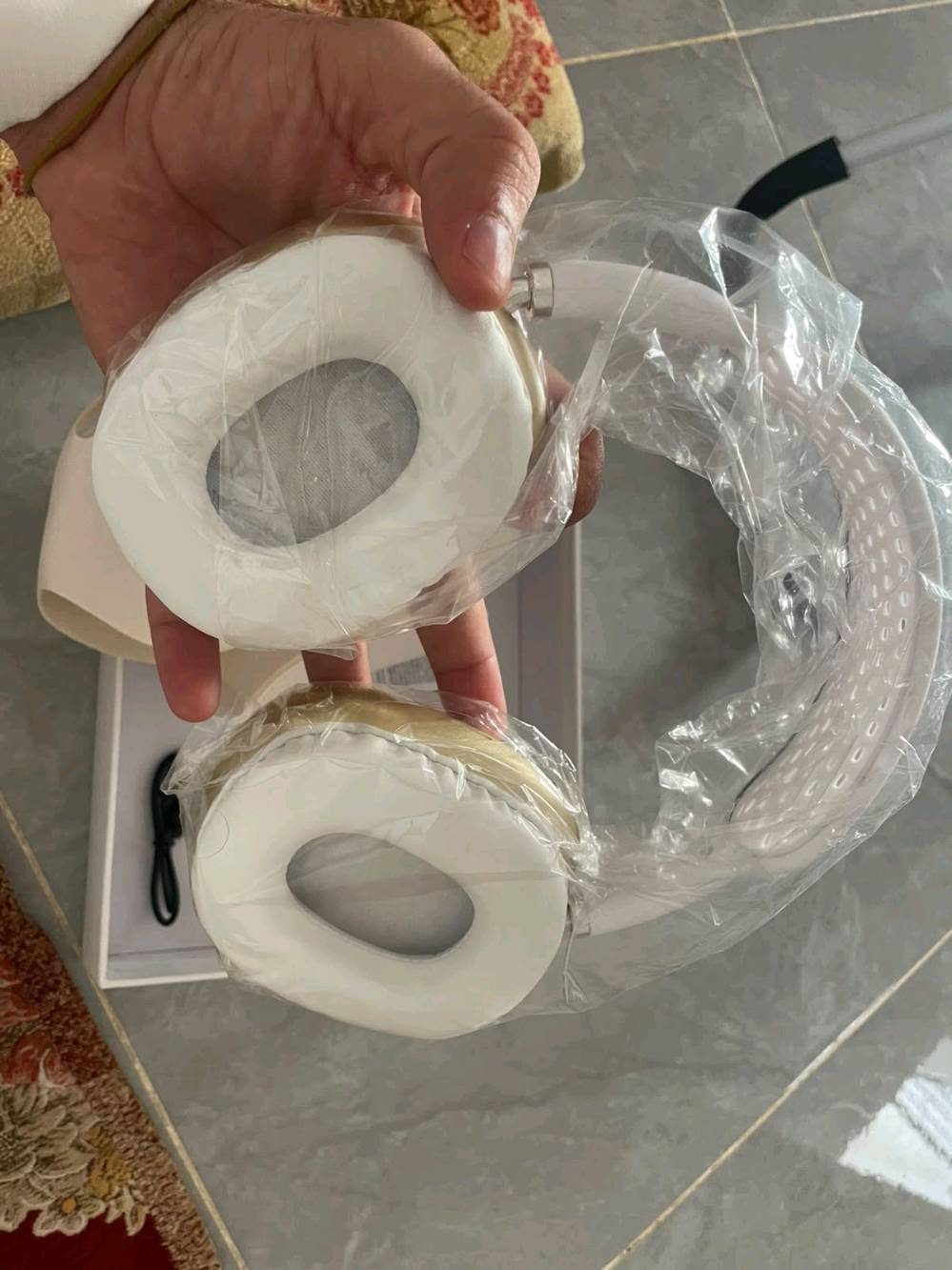 سماعات ابل اصلية مامستخدمه نهائي اعرض مقابل او مراوس