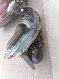 شباب دراجه ماكس منغولي ماكينتها ما مفتوحه ولا تبخر ولا تنقص بيها اوراق...