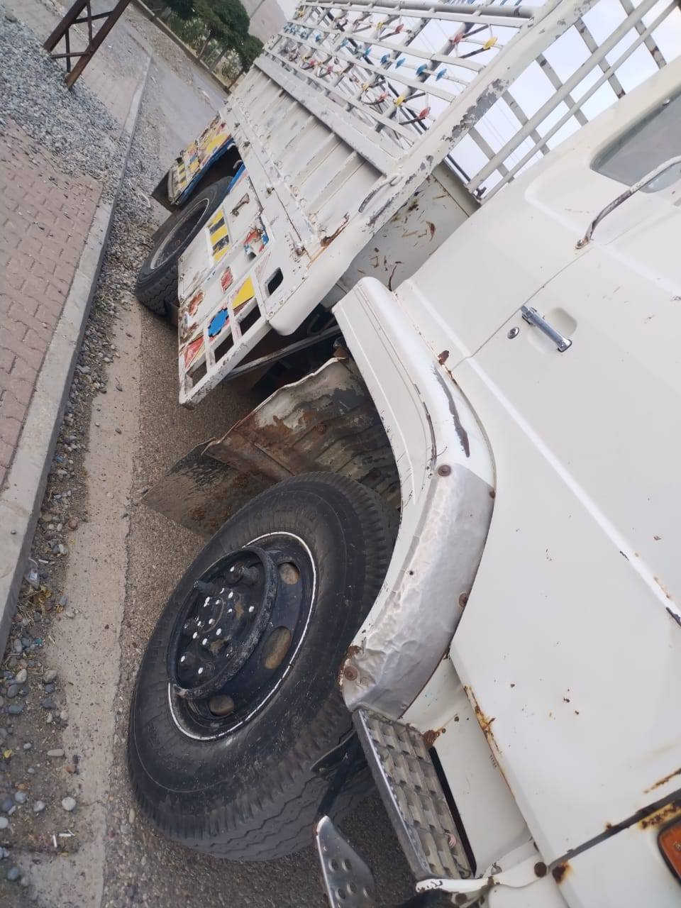 السلام عليكم ورحمة الله وبركاتة هينو جيش شعبي لبيع موكينه جديد تخم تاير كيار واكسن جديد *********** ++***********
