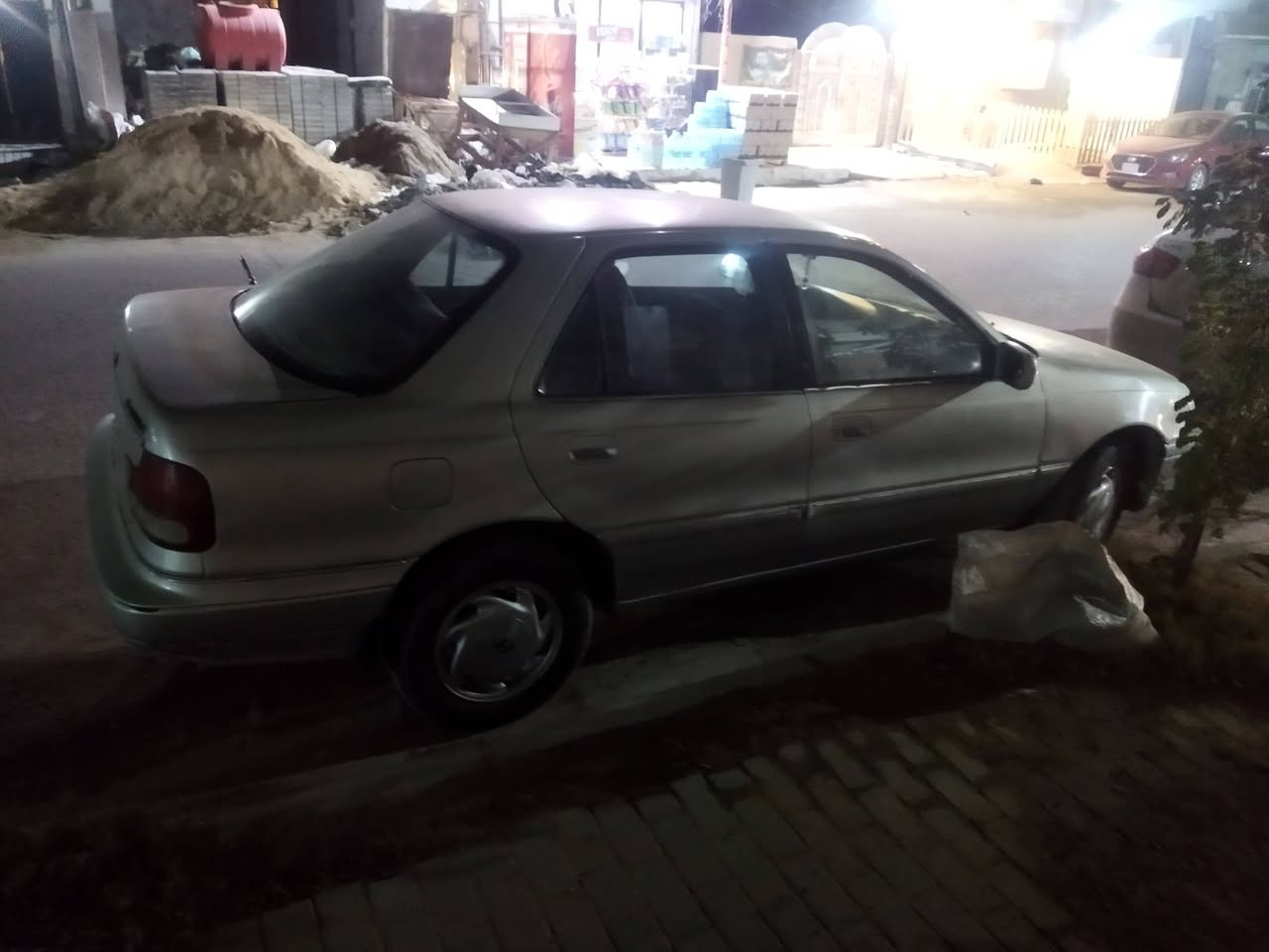 السلام عليكم النترة موديل 1994 مجدة رقم جديد محرك كير مكفول شرط التحويل باتري جديد نقصهة مشط استيرن للاستفسار الاتصال ***********
