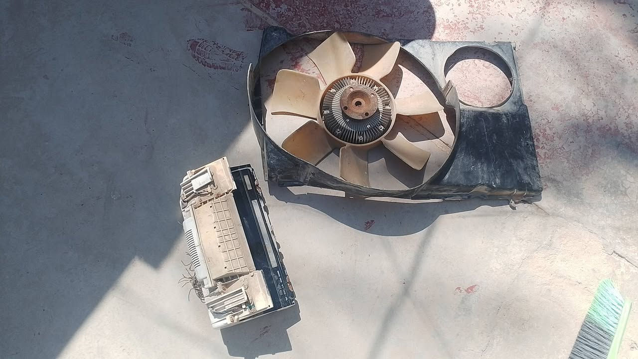 السلام عليكم كير بطه ٢٥٠٠
6خطوط مكفول و ع الفحص سعرهه 450
كلج مروحه بطه 2500 مع الحاضن مع المروحه سعرهه 50الف
اكسل بطه 6براغي ع الشرط سعره 120
كل الغراض ع الفحص 
مكاني شاميه ***********
