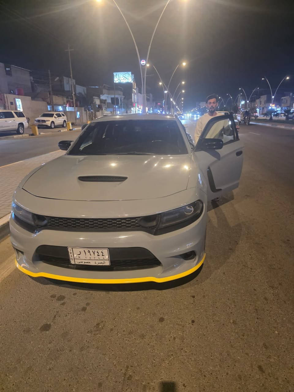 جارجرمديل 2021 فول عدا الفتحه
حادث حرك. صبغ عام 

رقم بصره سعر 170 

‭0774 803 9446‬
