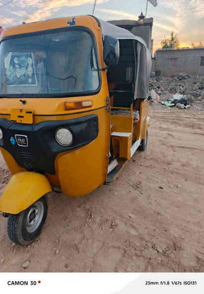 السلام عليكم 
تكتك للبيع موديل 20 شهر 7 اوراق كامله نقص قرص 
اعيد النشر بسبب الوعود الكاذبه للسعر 3750 وبيها مجال 
كوت حي الجهاد ***********
