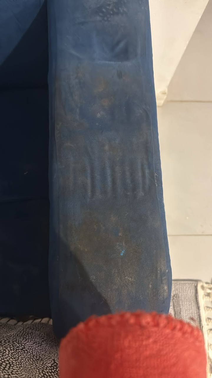 تخم مستعمل نضيف الخشب والاسفنج مالته 
بس القماش يحتاجله تبديل واسفنج اليده تعبان أما الباقي نضيف
اريده ب500وبيه مجال


**إذا كنت صاحب هذا الإعلان وتريد حذفه لأي سبب، رجاءا أرسل رسالة إلى الدعم الفني**