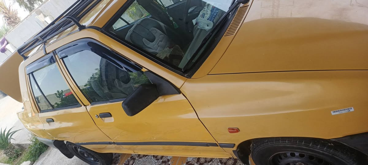 سايبه للبيع
موديل 2015 
بيها تلحيظات 
تبريد شغال ماكينه بها خيط بخار 
فلنجات خلفيه اماميه جديد 
تخم بلاك تخم نوزلات كهربائياتها كلها شغاله 
عليها غرامات بس المرور 700 
هيئه مصفره 
سعرها 30 ورقه بها مجال شيء بسيط 
*********** السياره باسمي
