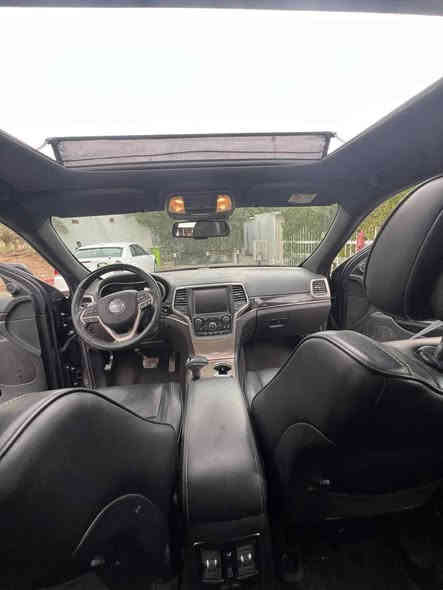 جيب اوڤر لاند 2017
ادوات مكينه كاز 6سلندر 
المواصفات 
بنراما +جكات+حساس أمامي وخلفي+جنطه كهرباء 
+كير 8نمرطياره +كشن تدفئه تبريد+نقطه عمياء+تحكم ستيرن اربع جهات 
السياره مناقصها أي شي 
(السعر 83وبيها مجال) 
*********** اتصل عل رقم 
مكلف بلنشر
