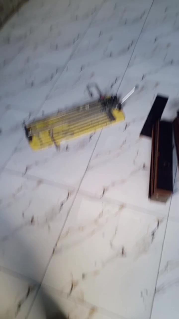 خلفه سيراميك وكاشي ومرمروبيات شغل درجه اولى للتواصل ***********

