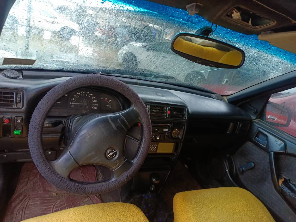 بەناوی خوا گەورە
ئۆپڵ مۆدێل 1992 مەکینە 18 ئاڕمی پلاستیکی سلێمانی بێ دەعمو لێدراوی نزخ (20) گەڵاو مەعمەلەیە کەم شوێن سەیدسادق ژ.م *********** السليمانية, العراق
