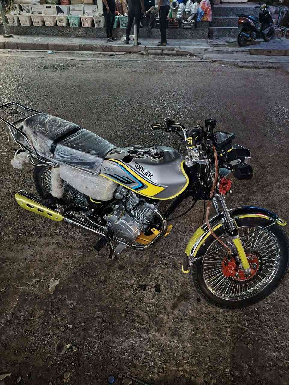 سلام عليكم دراجه للبيع مديل2025بعده بل جيس. معدل 130وفوك شرط. مكان كوت السعر 800وبيه مجال حك الجيه. ***********.. اوراق اسكنر.
