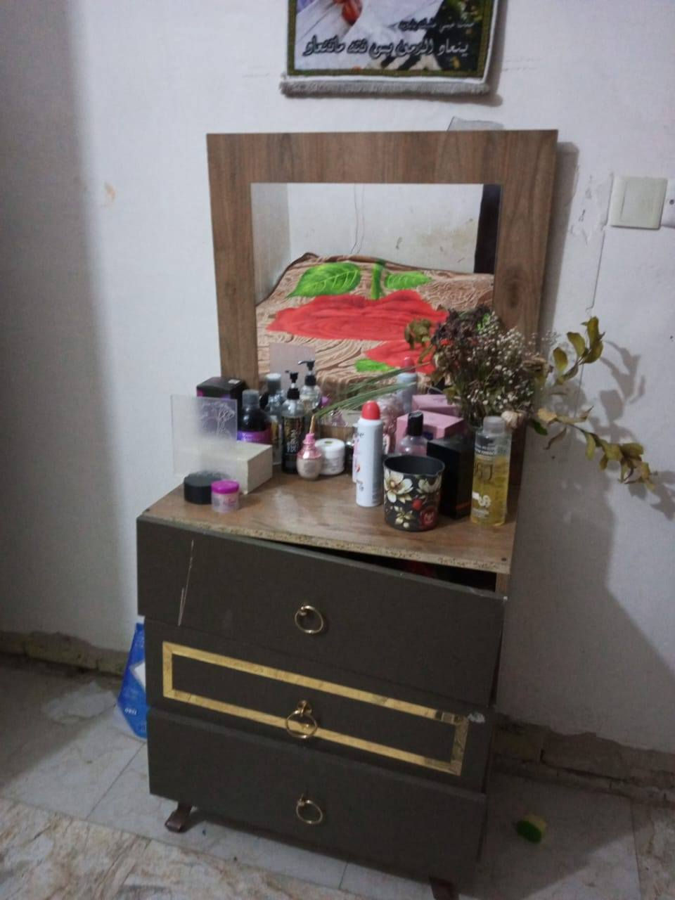 غرفة نوم هية وملحقاتهة ولدوشك مالتهة للبيع مكاني المسارة الولى سعرهن 250 وبيهة مجال


**إذا كنت صاحب هذا الإعلان وتريد حذفه لأي سبب، رجاءا أرسل رسالة إلى الدعم الفني**